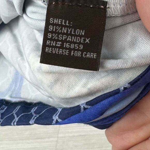 J. McLaughlin Chain Geometric Print V-Neck Top - Picture 5 of 5